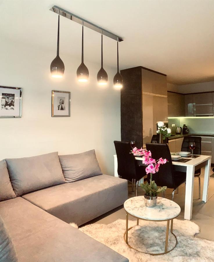 Downtown Apartments Family&Friends Rzeszow Dış mekan fotoğraf