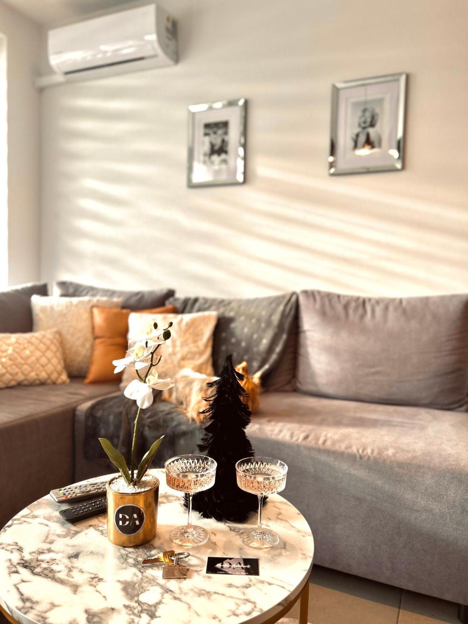 Downtown Apartments Family&Friends Rzeszow Dış mekan fotoğraf